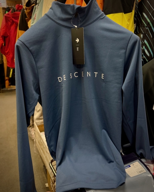 デサント　アンダーウェアもお買い得になっています。
