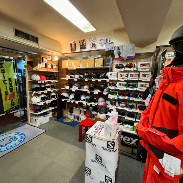 ご来店は今がチャンス！
この秋、ゆっくり選べるタイミングにぜひご来店ください。

ブーツ、スキー売場にご来店の際は、事前予約にご協力をお願いいたします。
皆様のお越しをスタッフ一同、心よりお待ちしております。